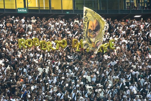 vasco-perde-de-2x1-para-o-volta-redonda-no-estadio-kleber-andrade-cariacica--carlos-alberto-silva