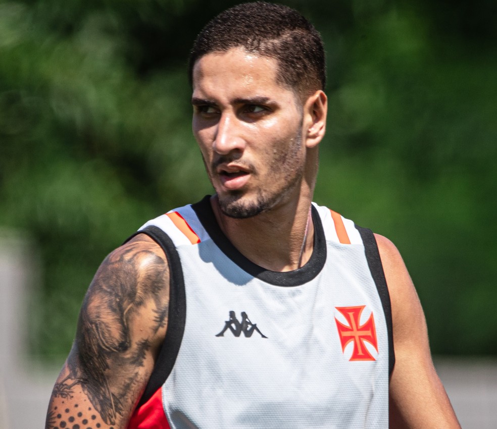 20240319-164154-1-praxedes-em-treino-do-vasco---foto-leandro-amorimvasco