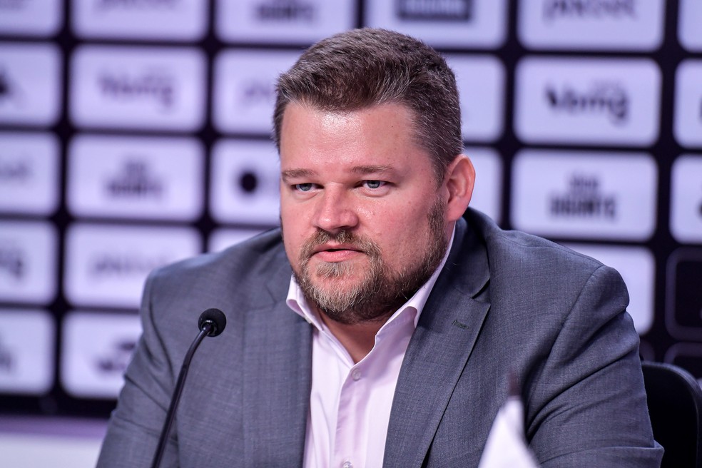 20240325-140804-1-lucio-barbosa-ceo-da-saf-do-vasco---foto-thiago-ribeiroagif