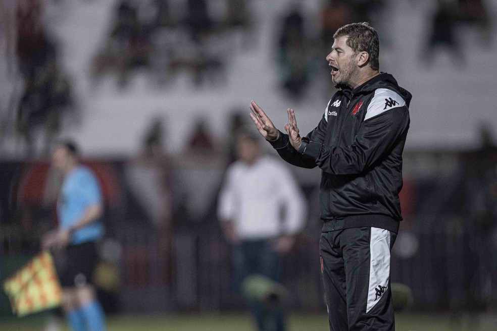20240801-002706-1-rafael-paiva-em-atletico-go-x-vasco---foto-heber-gomesagif