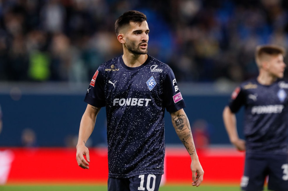 20240825-002602-1-benjamin-garre-do-krylya-sovetov-interessa-ao-vasco---foto-mike-kireevnurphoto-via-getty-images