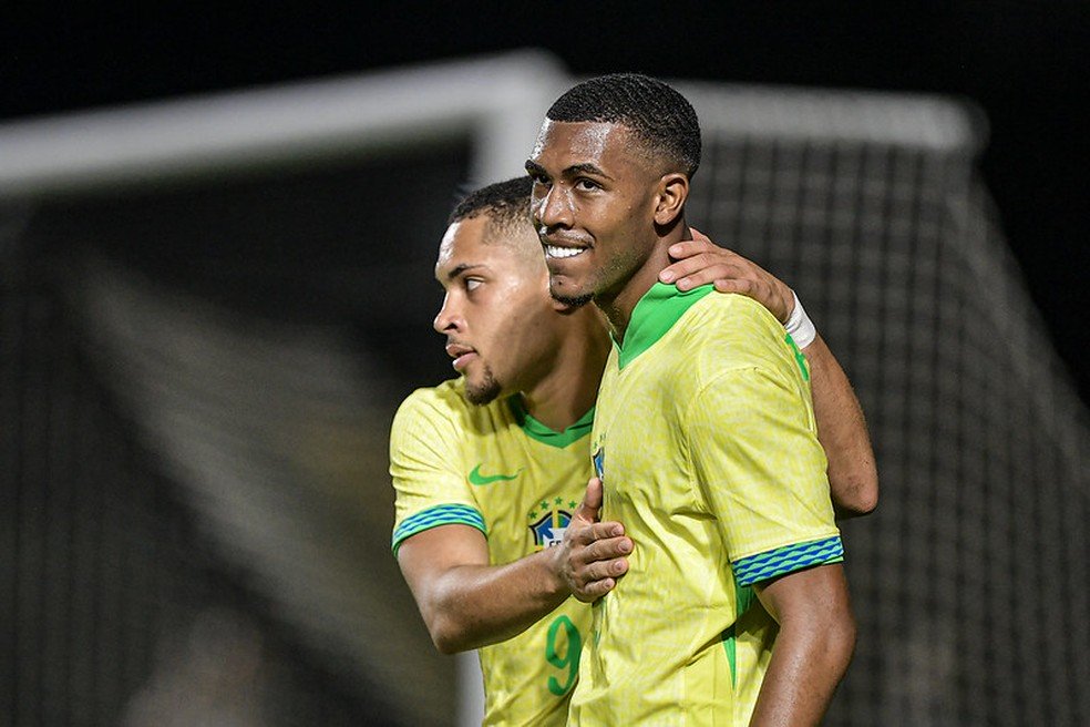 20240908-205638-1-vitor-roque-e-rayan-marcaram-os-gols-do-brasil-sub-20-contra-o-mexico---foto-staff-images--cbf