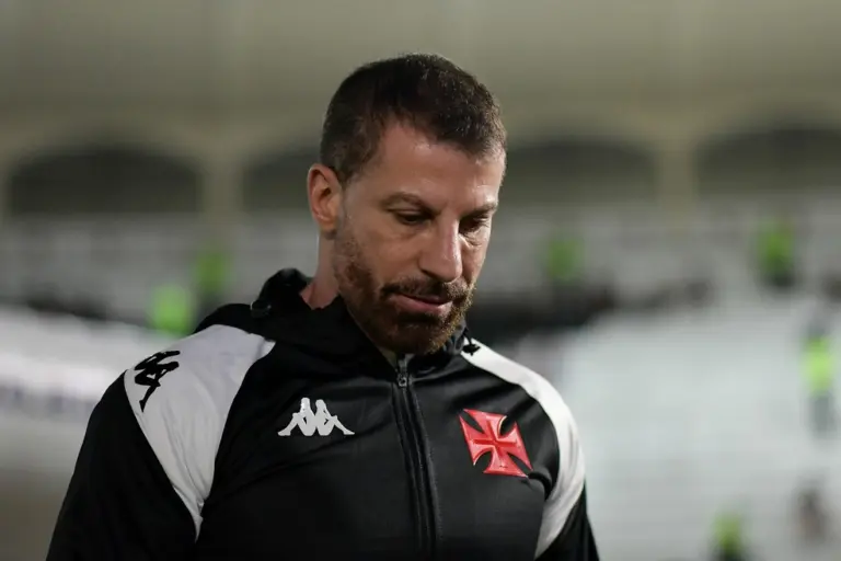 20241021 155109 1 pedrinho presidente do vasco foto thiago ribeiroagif