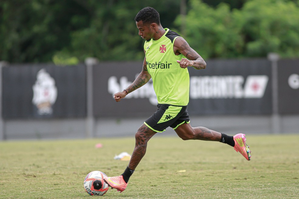 tche-tche-em-treino-do-vasco---foto-matheus-limavasco