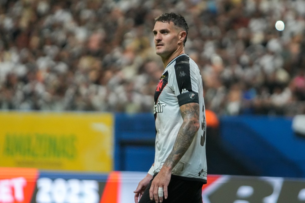 20250124-001958-1-7-vegetti-em-vasco-x-madureira---foto-aguilar-abecassisagif