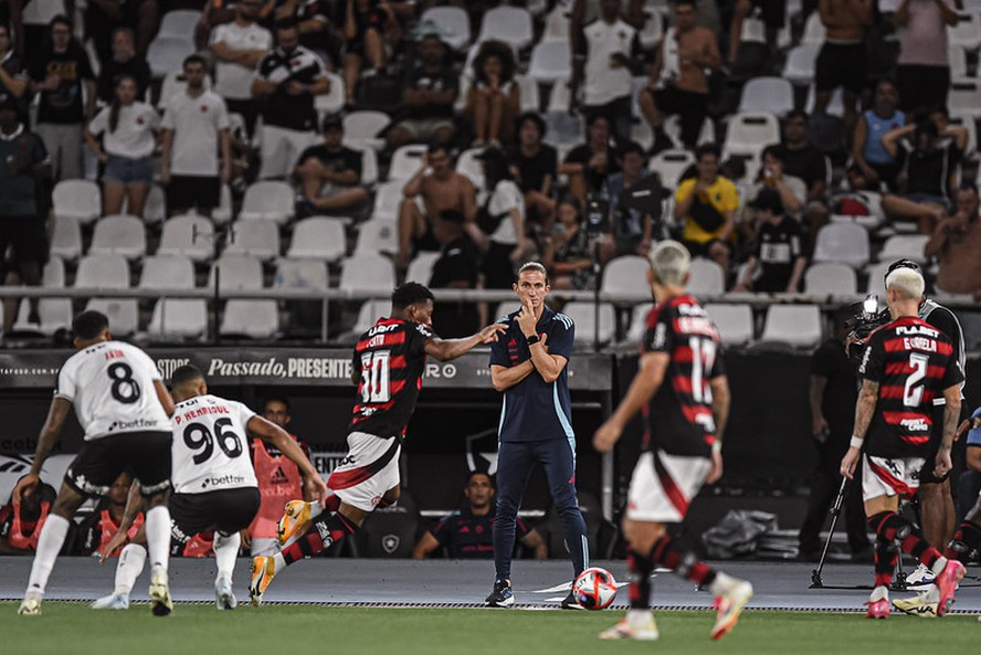 20250302-034259-1-flamengo-e-vasco-fizeram-a-primeira-semifinal-do-carioca-2025-no-nilton-santos---foto-paula-reisflamengo