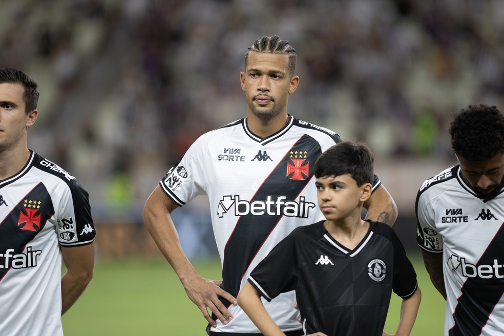 20250416-112851-1-4-joao-victor-do-vasco-contra-o-ceara---foto-baggio-rodriguesagif