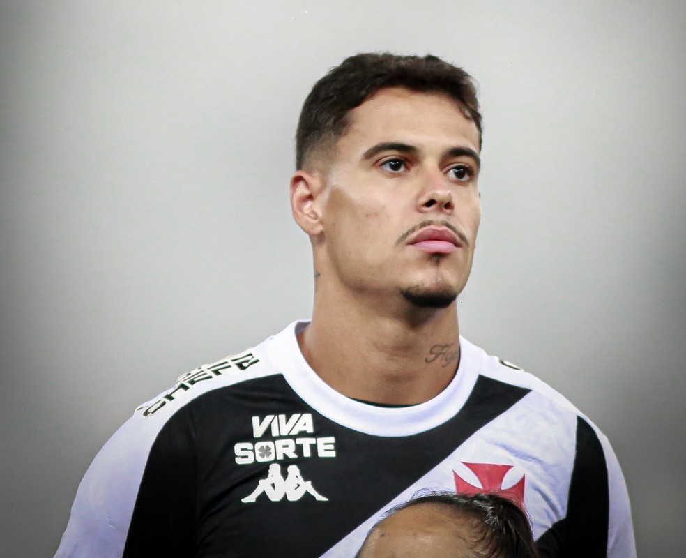20250420-185111-1-5-lucas-freitas-do-vasco-contra-o-flamengo---foto-matheus-limavasco