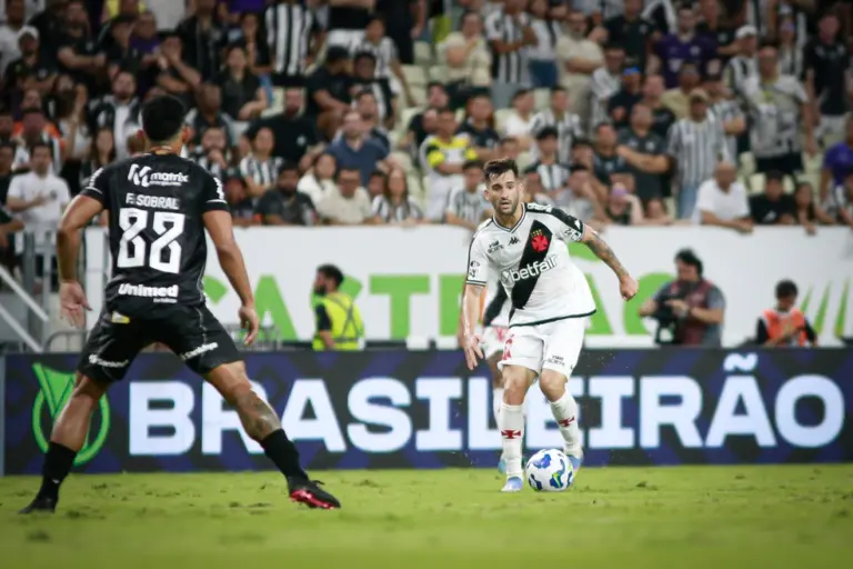 20250526 054129 1 4 duelo contra o ceara foi o ultimo jogo de garre como titular do vasco foto matheus limavasco