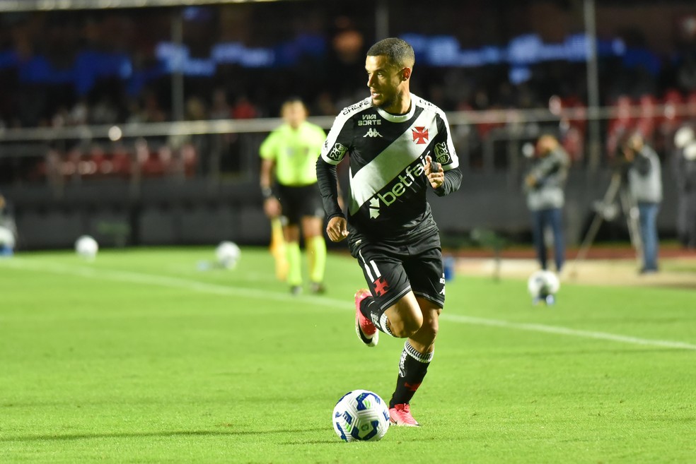 20250613-000815-1-5-philippe-coutinho-foi-destaque-da-equipe-do-vasco-na-vitoria-contra-o-sao-paulo---foto-jota-erreagif