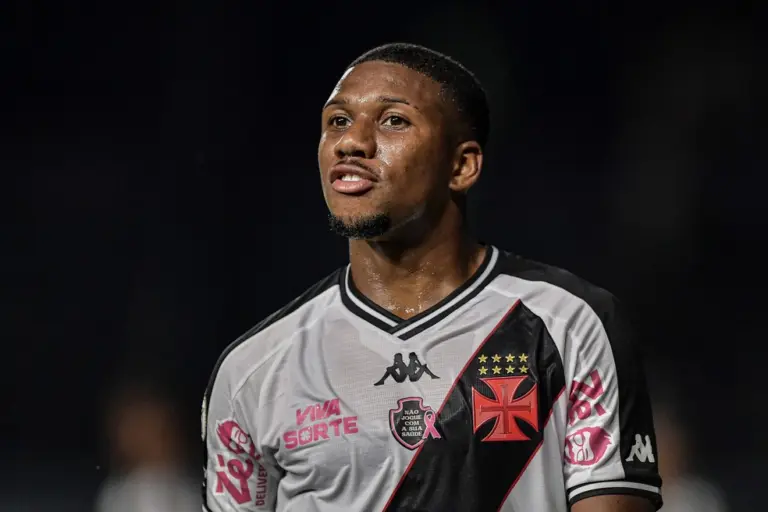 Leandrinho em acao pelo vasco foto thiago ribeiroagif