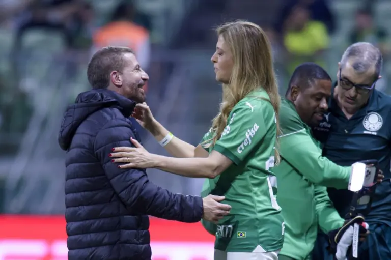 20251001 150632 1 4 pedrinho presidente do vasco e leila pereira presidente do palmeiras foto anderson romaoagif