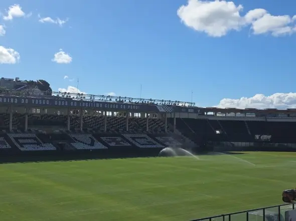 20251126 170654 1 6 veja como esta o gramado de sao januario foto reproducao