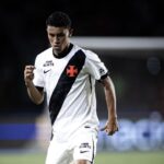 Johan Rojas brilha em estreia como titular e recebe elogios de Fernando Diniz