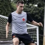 Fernando Diniz sai em defesa de Lucas Piton após falha na estreia do Brasileirão