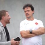 Movimento do Vasco no mercado gera ciúmes entre rival e torcida não perdoa