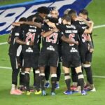 Vasco promove reformulação profunda e atinge marca de 15 saídas no início de 2026