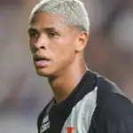 Barros e Thiago Mendes dominam estatísticas defensivas apesar de fase ruim do Vasco