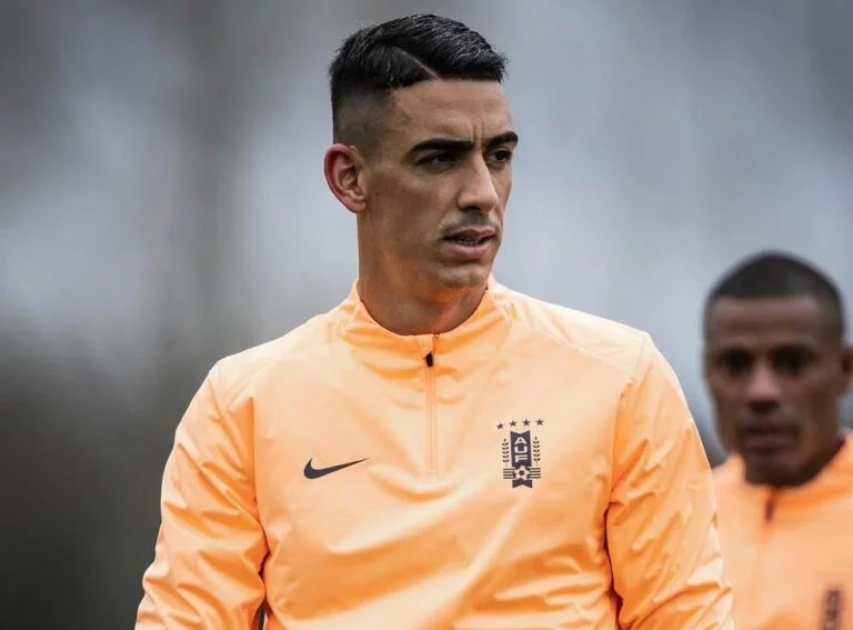 puma rodriguez lateral do vasco em treino com o uruguai foto reproducao