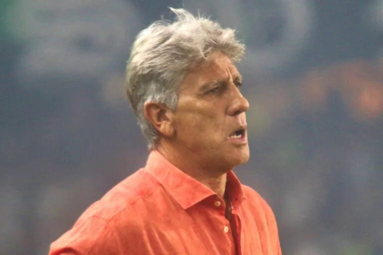 renato gaucho em coritiba x vasco foto gabriel machadoagif