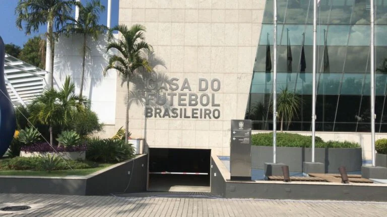 vasco tenta aprovar parcelamento de creditos na camara de disputas da cbf foto luiz vitor lopes