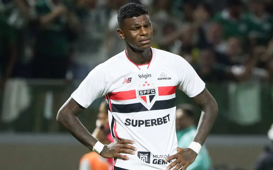 Arboleda vestindo a camisaxdo são paulo