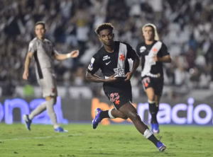 thiago mendes em vasco x athletico