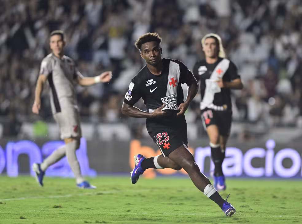 thiago mendes em vasco x athletico
