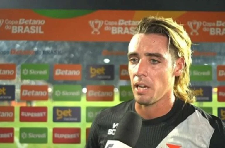 spinelli deu entrevista ao final do jogo