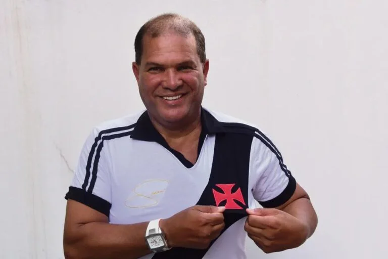 MORRE O ÍDOLO GEOVANI, O 'PEQUENO PRÍNCIPE', AOS 62 ANOS