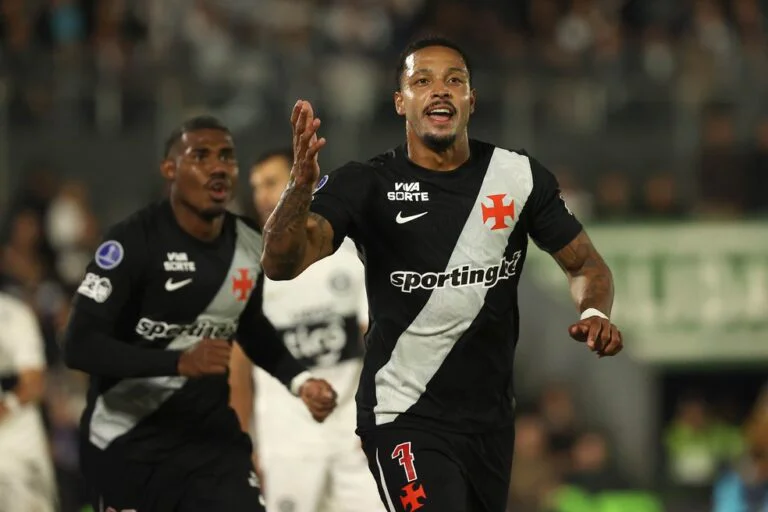 david do vasco comemora gol contra o olimpia pela copa sul americana