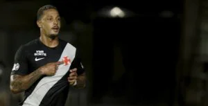 20260902 094931 1 david comemora gol pelo vasco contra o botafogo no brasileirao