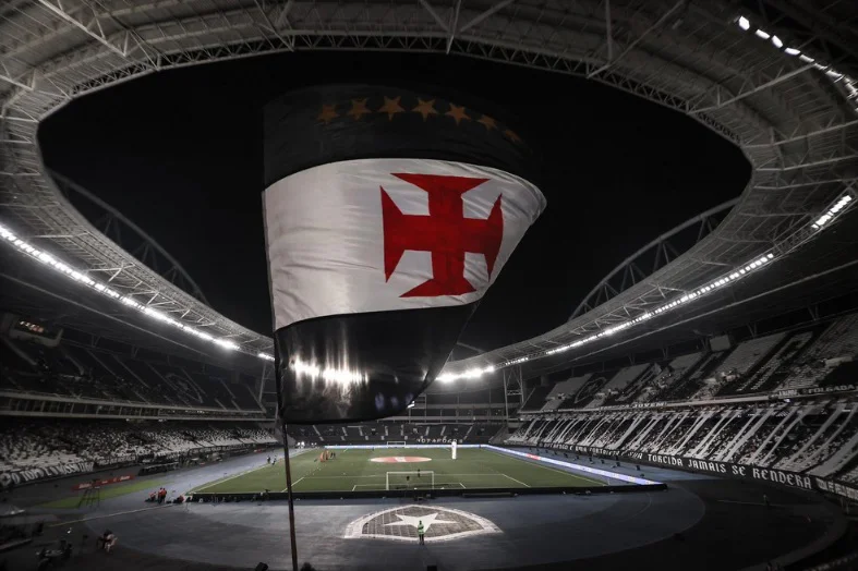 estadio nilton santos antes do confronto entre vasco e botafogo pela copa do brasil